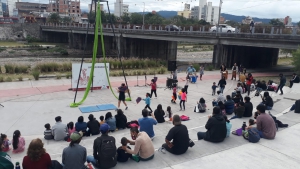 Circo de ni&ntilde;os de Punta Diamante en el Lineal