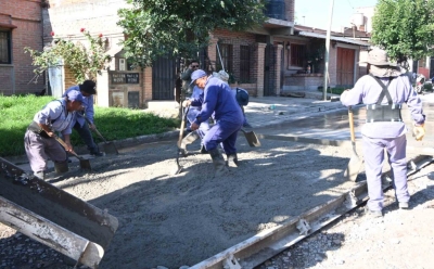 Avanza la pavimentaci&oacute;n en Alto Comedero gracias al programa Obra Mixta