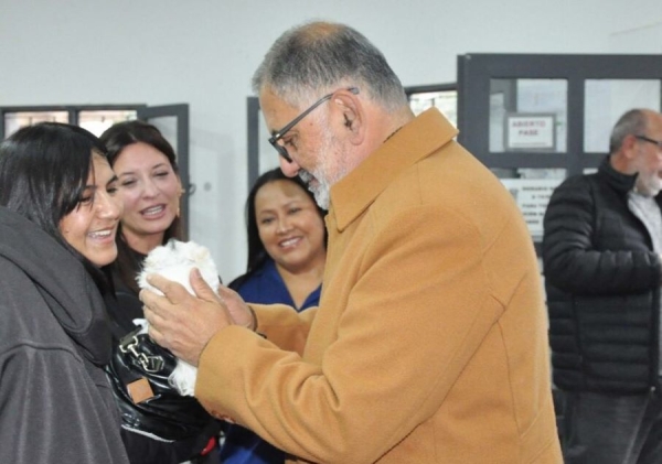 Jorge anunci&oacute; una nueva campa&ntilde;a antirr&aacute;bica y resalt&oacute; el trabajo territorial de Zoonosis