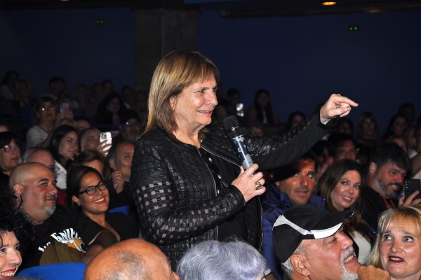 La CGT retoma el di&aacute;logo mientras el peronismo impulsa proyectos propios y Bullrich acelera la Reforma Laboral