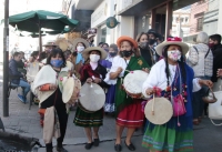Ritual de la Pachamama y recorrida de copleras por comercios