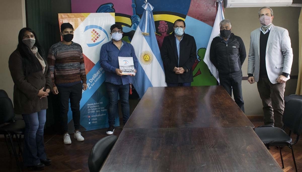 Concejales reconocen a grupo de teatro por su trayectoria