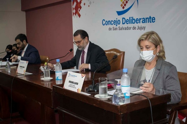 Concejales capitalinos no suspenden sus sesiones