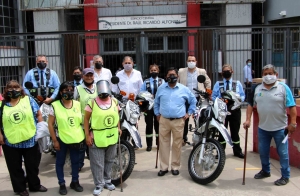 La cooperativa 16 de Noviembre entregó al municipio capitalino dos motos