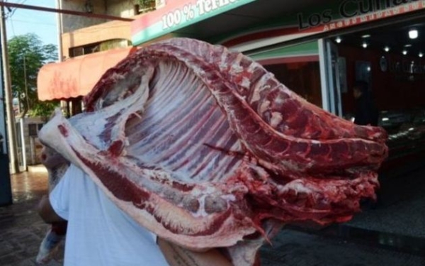 Habilitan el troceo y la descarga mec&aacute;nica para la comercializaci&oacute;n de carne vacuna