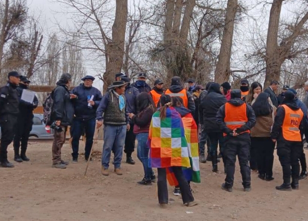 Humahuaca.Por mandato de la Justicia, la Polic&iacute;a intervino en una disputa privada por tierras