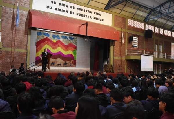 Bernis acompa&ntilde;&oacute; el lanzamiento del Certamen Provincial de Emprendedurismo "Enrique Shaw"