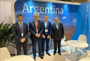 Morales expone el potencial minero en Canad&aacute;