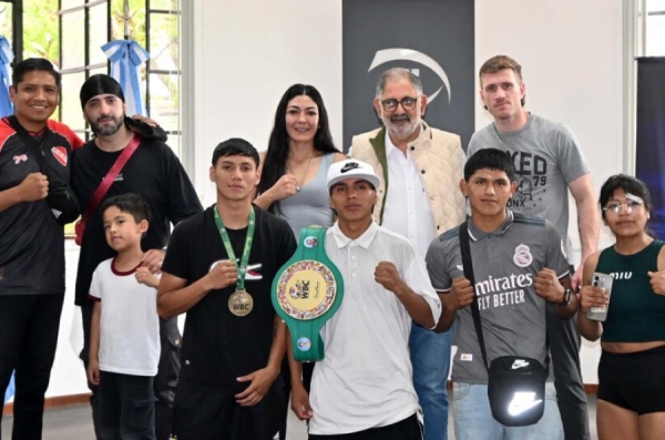 Jorge recibi&oacute; a la delegaci&oacute;n juje&ntilde;a de boxeo que se destac&oacute; en el torneo &ldquo;Verde y Oro&rdquo; en Bolivia