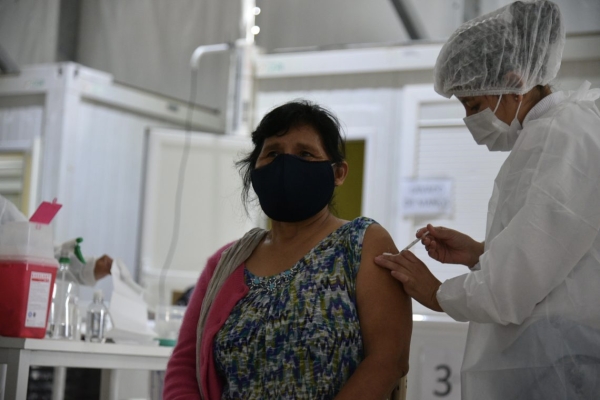 Covid-19: vacunaci&oacute;n y testeo a disposici&oacute;n de lunes a lunes en Jujuy