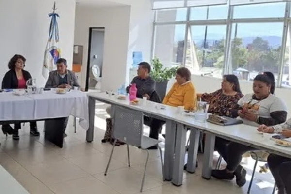 Educaci&oacute;n atendi&oacute; las necesidades de los pueblos Guaran&iacute;es