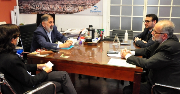 Gerente del Banco Naci&oacute;n se reuni&oacute; con el intendente Jorge