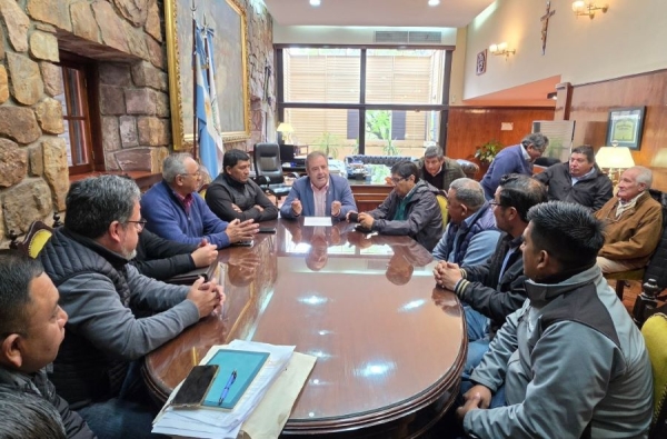 Bernis recibi&oacute; a dirigentes de la CGT  para abordar las demandas del sector