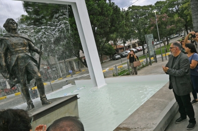 D&iacute;a de la Mujer:Municipio inaugur&oacute; monumento a Juana Azurduy