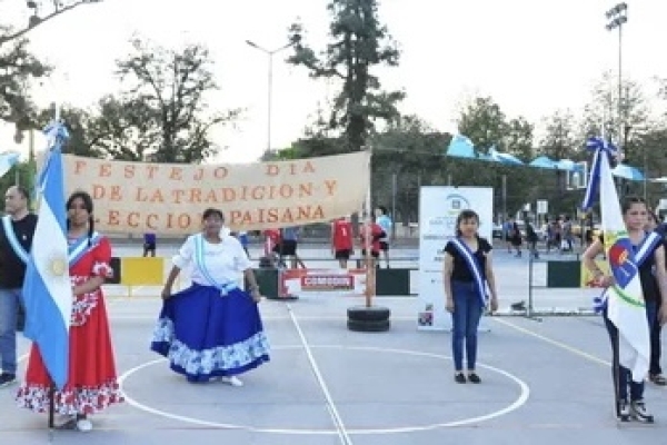 Adultos Mayores del taller de folclore del ISJ participaron de una actividad por el día de la tradición y la elección de paisana