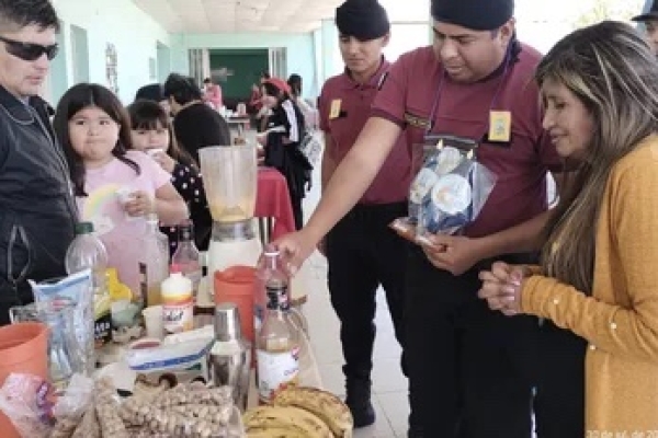 Exitosa feria de Santa Anita en Alto Comedero