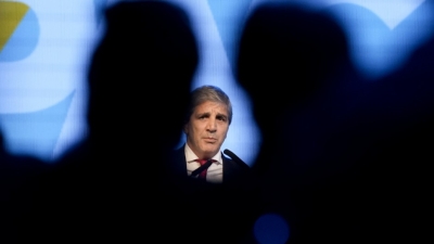 Caputo tuvo que subir la tasa para renovar la deuda y ahora paga m&aacute;s caro el carry trade