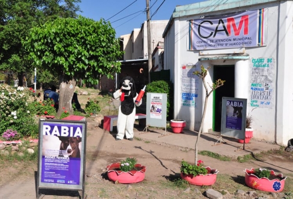 Vacunaci&oacute;n antirr&aacute;bica con puesto fijo