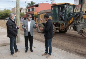 Inician obra de pavimento en Los Perales