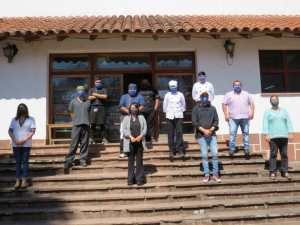 Servicio de Nutrici&oacute;n de Emergencia elabora viandas para personal de vacunaci&oacute;n