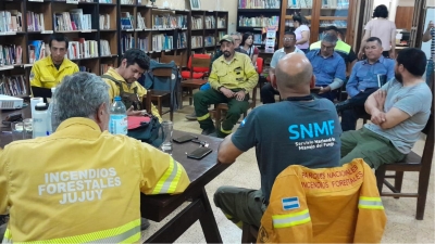 Incendio Forestal en las Yungas: concentran los esfuerzos en contener el fuego