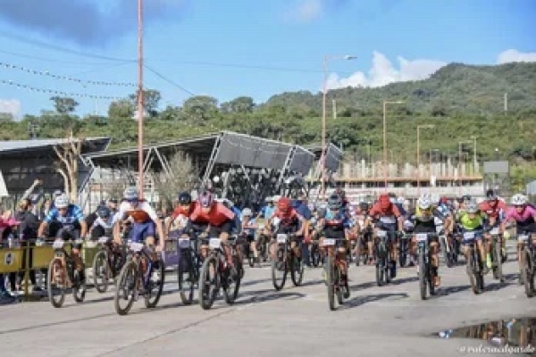 Exitosa carrera internacional de mountain bike