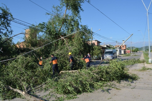 Fuerte temporal en capital con personas afectadas