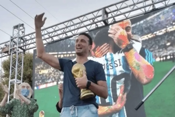 El emotivo homenaje a Lionel Scaloni en Pujato: &ldquo;Cre&iacute; que hab&iacute;a llorado todo, pero todav&iacute;a me quedan emociones&rdquo;