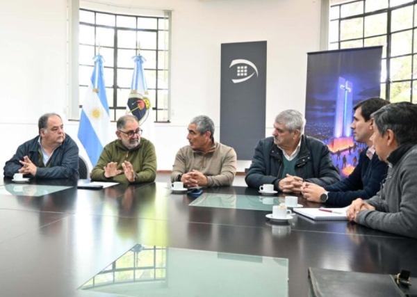 Jorge recibi&oacute; a representantes del Colegio de Ingenieros