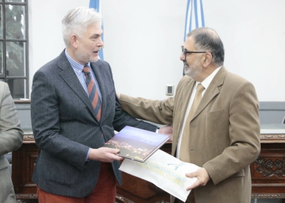 Jorge declar&oacute; "Visitante distinguido" a Embajador de Rumania