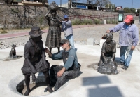 TRABAJOS DE RESTAURACI&Oacute;N DE LAS ESCULTURAS QUE HOMENAJEAN A LAS LAVANDERAS