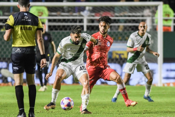 Liga Profesional: gan&oacute; Banfield y dej&oacute; a Hurac&aacute;n en zona de descenso