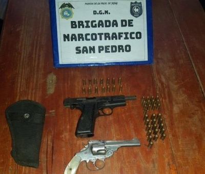 La Polic&iacute;a secuestro droga y otros elementos en cinco allanamientos en San Pedro