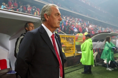 Gustavo Alfaro es centro de cr&iacute;ticas tras su debut en Costa Rica