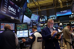 Jornada financiera: bonos y acciones de bancos se movieron a la baja mientras el equipo econ&oacute;mico negocia en Washington