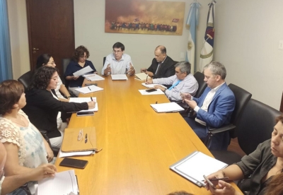Se iniciaron las paritarias con gremios docentes