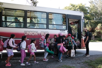 Ni&ntilde;os de la colonia de vacaciones de Reyes partieron hacia el Parque &ldquo;El Retorno&rdquo; de Perico