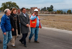 Sadir supervisó avances de complejo deportivo y pista de atletismo internacional