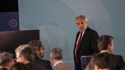 Afirman que Alberto ya acept&oacute; cambiar el gabinete y negocia con Cristina y Massa