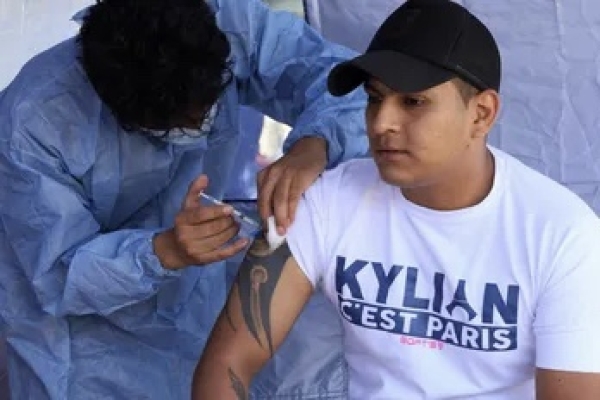 Covid-19: inicia la aplicaci&oacute;n de la vacuna bivalente en Jujuy