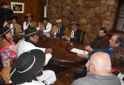 Bernis recibi&oacute; a representantes de la Federaci&oacute;n Gaucha Juje&ntilde;a