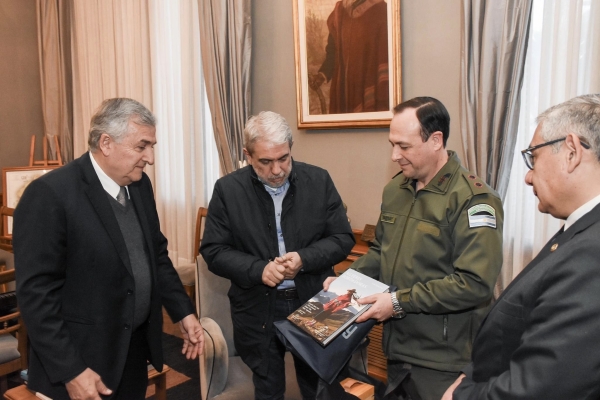 Gerardo Morales y An&iacute;bal Fern&aacute;ndez, en reuni&oacute;n institucional