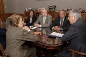 Morales recibi&oacute; a miembros del Tribunal de Cuentas
