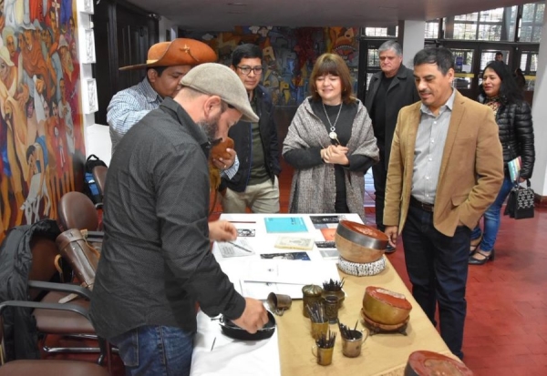 Legislatura distingui&oacute; al orfebre Luis Ch&aacute;vez