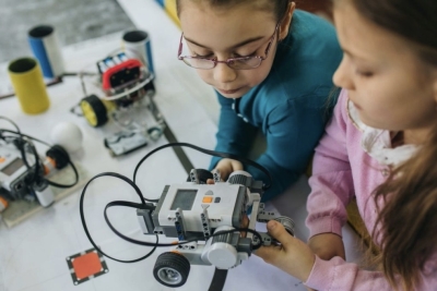 Lanzamiento de talleres de Rob&oacute;tica y utilizaci&oacute;n del sistema Arduino