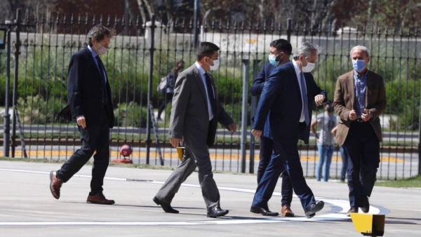 Wado y Cafiero negocian el nuevo gabinete y Capitanich rechaza sumarse al Gobierno