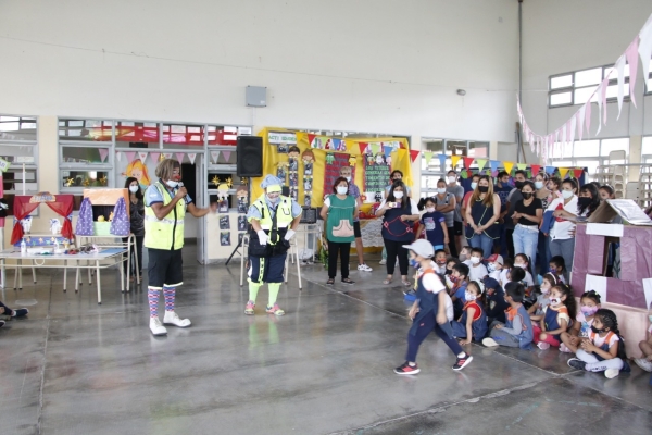 Payasos de tr&aacute;nsito dictaron charla de capacitaci&oacute;n