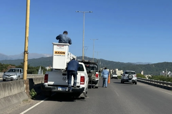 Realizar&aacute;n mantenimiento de luminaria sobre av. General Savio