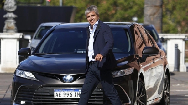 Caputo quiere pagar las deudas de las obras p&uacute;blicas con un bono