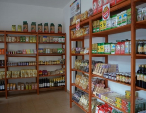 Abren un local para la venta de alimentos cooperativos